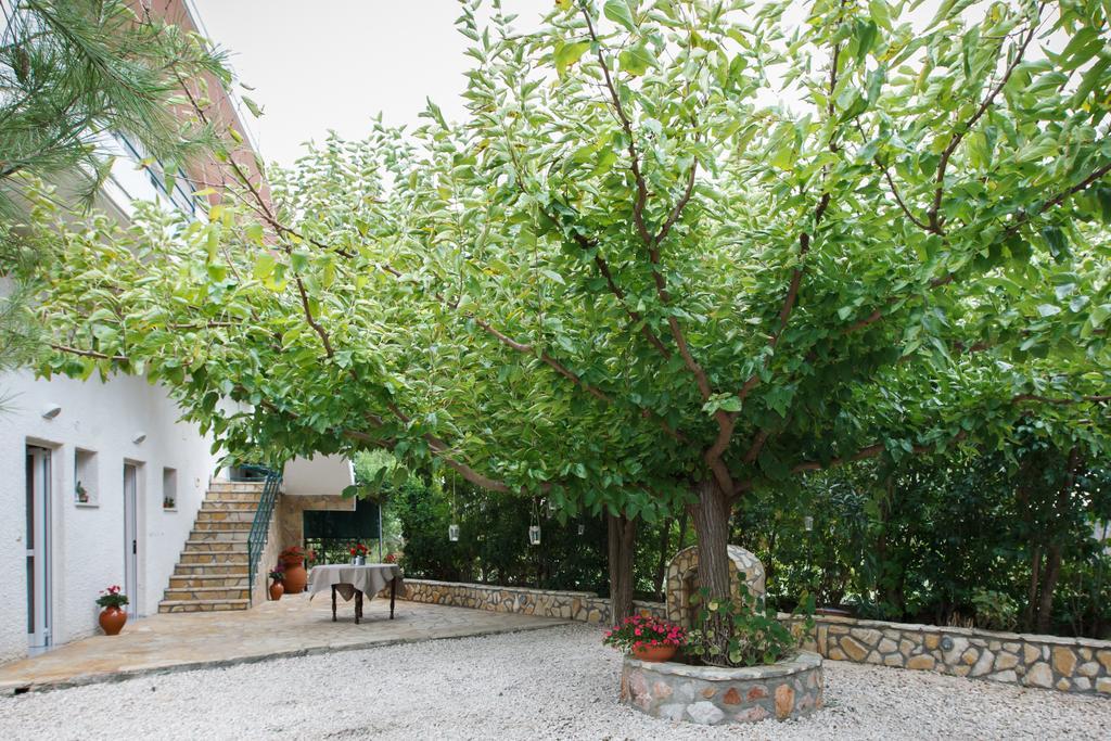 Dimitra Apartments Kandia Luaran gambar